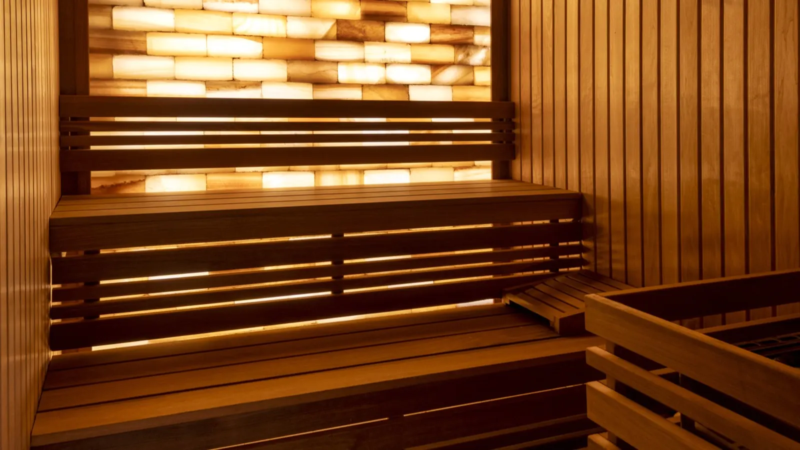 Sauna with salt wall